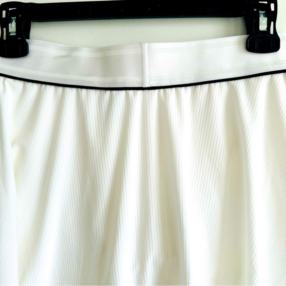 Nike white Tennis Skirt - Picture 3 of 11